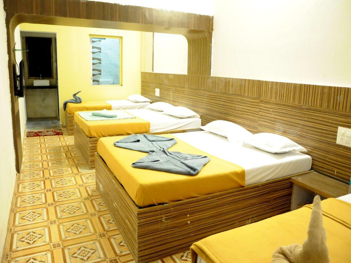 Hotel Malhar Palace Shirdi Zewnętrze zdjęcie