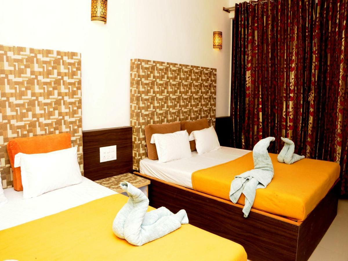 Hotel Malhar Palace Shirdi Zewnętrze zdjęcie
