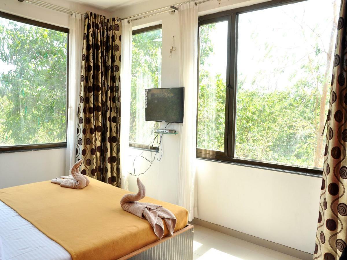Hotel Malhar Palace Shirdi Zewnętrze zdjęcie